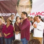 “Luces y Sombras en las Festividades: Abordando la Depresión Navideña con Empatía y Resiliencia”